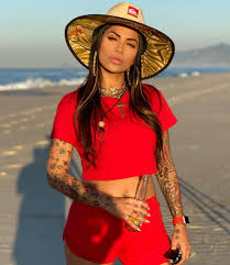 Brazilian music℗ 2020 mc marcelly. Mc Marcelly Oi Semana Abencoada Pra Nos Facebook