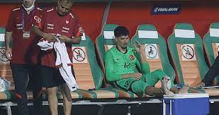 Türkiye a milli takım teknik direktörü şenol güneş, euro 2020 güneş'in, fenerbahçeli altay bayındır ile ilgili açıklamalarda bulunmasının ardından genç kaleci ile ilgili flaş bir gelişme yaşandı. Altay Bayindir Milli Takimda Sakatlandi Son Dakika Spor Haberleri