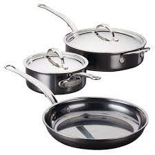The rounded structure along with an aluminum encapsulated base delivers even heating throughout the pan. 7 Best Stainless Steel Cookware Sets For 2021 Top Rated Stainless Steel Cookware Reviews