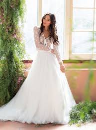 Gowns For A Garden Wedding Garden Wedding Dresses Amazing Wedding Dress Botanical Wedding Dress