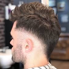 Dalgalı uzun saçların sık dalgalı ve geniş dalgalı şekilleri vardır. Erkekler Icin En Iyi 59 Orta Uzunlukta Sac Modeli 2020 Stilleri