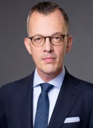 Bund schließt mithilfe von Clifford und CBH Impfstoff-Verträge über knapp 3  Milliarden Euro