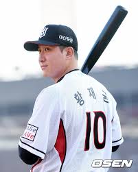 '나 혼자 산다' 손아섭 선수가 황재균 선수에게 노래 배틀을 제안했다. Kbo Photo News Kbo