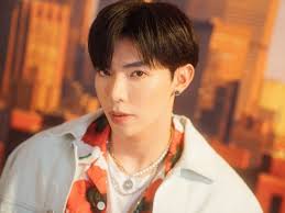 Erik xin lỗi vì phần trình diễn bị biến tướng thành trào lưu phản cảm