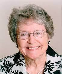 Betty Kitt's Instagram, Twitter & Facebook