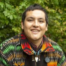 S4E9: Two Paths, Two Future Physicians