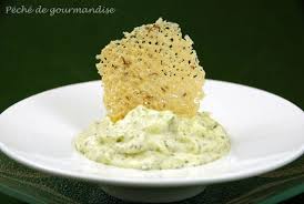 Creme De Courgette Et Tuiles De Parmesan Amuse Bouche Peche De Gourmandise Amusebouchefacile Creme De Co Rezepte Lebensmittel Essen Amuse Bouche Rezepte
