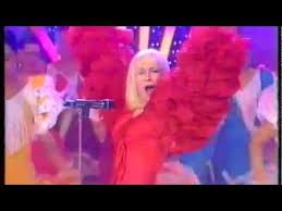 L'amore tra raffaella carra' e gli argentini ha radici profonde: Carramba Che Fortuna Raffaella Carra Con Lo Studio Flamenco Andalucia Youtube