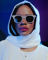 VADA Puffy Star Pendant