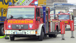 Einsatz der feuerwehr nach einem tiefgaragenbrand an der felderstraße in rheindorf. 28 07 2020 Leverkusen Rheindorf Ausgedehnter Brand In Einem Chemiebetrieb Emergency Report De