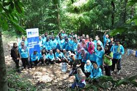 Program csr (corporate sosial responbility) juga dapat menghemat biaya perusahaan misalnya menerapkan konsep daur ulang dalam perusahaan. Csr Program Mbsb Bank
