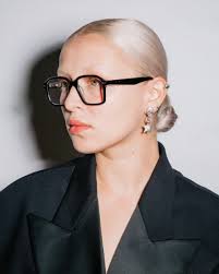 Peter and May · Hello Glasses