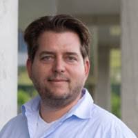 Daniel Vester's Instagram, Twitter & Facebook