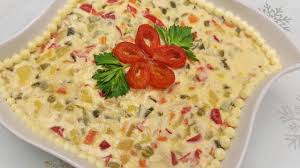 Salata de boeuf este o mâncare populară în românia , numită și „rusească în republica moldova. Trei ReÈ›ete Diferite De SalatÄƒ De Boeuf Toate Sunt Delicioase Impact