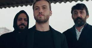 Pazartesi günleri show tv ekranlarında yayınlanan çukur dizisi tam 150 dakika boyunca her an birbirinden heyecan verici aksiyonlarla yeni gelişmelere sürükleyen çukur dizisinin oyuncuları ve. Cukur Dizisi Nerede Cekiliyor Iste Cukur Dizisi Oyunculari Medya Haberleri