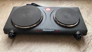 Two separate hot plate settings! Almost Brand New!