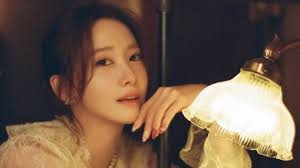 CUBE娱乐所属女子组合(G)I-DLE的MINNIE讲述了内心故事。MINNIE将于21日下午6点通过各大音源网站公开首张迷你专辑《HER》，正式展开个人活动。  这次专辑收录了同名主打歌《HER》、..