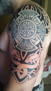 Pin By G Pa On Tatuaje Celtic Sleeve Tattoos Arm Band Tattoo Celtic Tattoos For Men