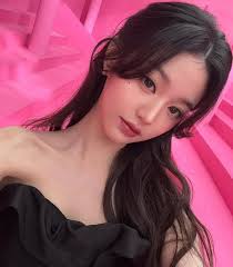 Confessing feelings after profile acceptance or rejection