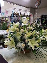 She'll adore this exquisite bouquet of roses and lilies and other pastel favorites in a classic ginger vase. Conroy S Flowers Long Beach 4104 N Lakewood Blvd Long Beach Ca 90808 Usa