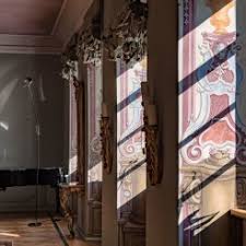 Das schloss wernersdorf (polnisch pałac w pakoszowie) liegt im ortsteil wernersdorf (pakoszów) der gemeinde piechowice im powiat jeleniogórski in der woiwodschaft niederschlesien. Schlosserhopping Im Hirschberger Tal 6 Tipps Fur Schlesien