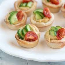 Easy Hummus Cups With Cucumber And Tomato Recipe Food Recipes Appetizers Easy