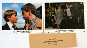 Ce projet, rendu public cette semaine, sera confié à christophe barratier, le père des choristes, avec gérard jugnot et kad merad dans deux. 6 Photos D Exploitation Du Film La Guerre Des Boutons Ca Recommence 1994