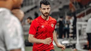 وصل محمود متولي، لاعب الجديد في صفوف الفريق الأول لكرة القدم بالنادي الأهلي، إلى مقر النادي بالجزيرة، منذ قليل، بعد التوقيع رسميًا للأهلي، وكان برفقة متولي أمير توفيق مدير التسويق والتعاقد بالنادي الأحمر، الذي أعلن. Yec3eng596pxym