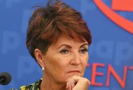 Jolanta kwaśniewska — ile ma lat? Jolanta Kwasniewska Weszla Do Sklepu I Wszyscy Skierowali Wzrok Na Nia Co Ona Zalozyla Ludziom Az Odebralo Mowe