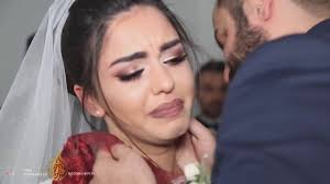 شاهد عروس تبكي حين يودعها اخوها في ليلة زفافها مقطع حزين جداا2019