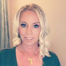 Karyn Ryan's Instagram, Twitter & Facebook