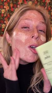 Replying to @Faith Carmouche yessssss #eyeshadow #smokeyeyelook #freckles  #fullglam #grwm