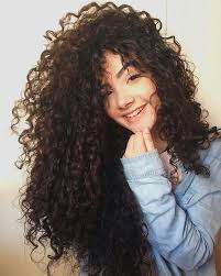 Pin De Moulay Roumaissa Em Cheveux Boucles Meninas Com Cabelo Encaracolado Cabelo Cachos Compridos