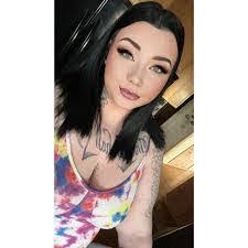 Brianna Beauchamp's Instagram, Twitter & Facebook