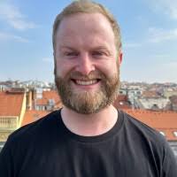 80+ perfiles de «Mealey»