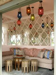 Wenn sie dem eigenen wohnzimmer einen hauch marokkanisches flair verleihen möchten, dann können sie sich für eine solche wandfarbe entscheiden. 12 Exotische Zimmergestaltungen Tolle Inspiration Aus Marokko Schopfen Trendomat Com