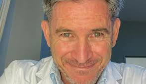 Lomas: La defensa del médico acusado de abusar de sus hijos pidió su  absolución