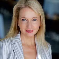 Jane Waters (@Cloudweddings)