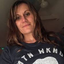 Mindy Menard's Instagram, Twitter & Facebook