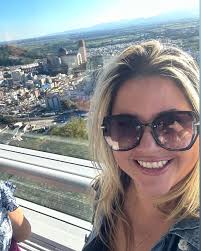 Me sinto muito abençoada por estar aqui num dia tão especial