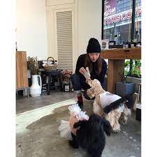 Sau một năm ly hôn tài tử lee dong gun, cuộc sống của nữ diễn viên jo yoon hee và con gái nhận được sự quan tâm của đông đảo dư luận. From Instagram Halocandle Jo Yoon Hee ì¡°ìœ¤í¬ Facebook