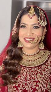 “Embracing the timeless allure of Heeramandi with grace and elegance. 💃✨,  Hair :- @sabahairstylist , Makeup :- @makeupbykomalhiire , .,  #HeeramandiLook #MakeupByKomal #HairBySaba #GlamSquad ...