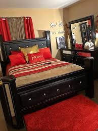 Pin By Meagan George On Home Decor Master Bedrooms Decor Bedroom Red Room Decor Bedroom