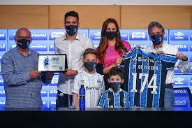 Promoted to the first team in 1972, he went on to play seven seasons for the club before joining botafogo in 1979. Gremio Anuncia Marcelo Oliveira Como Novo Coordenador Tecnico Do Departamento De Futebol