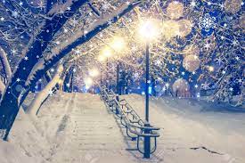 Filmy 4k i hd dostępne natychmiast na dowolne nle. Lanterns In Winter Park In The Evening Beautiful Snowfall For Christmas Snowflakes Fall On Snow In Magical City Landscape Of Winter Night Park Xmas And New Year Stock Photo Picture And Royalty