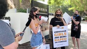 @LailaMickelwaits video Tweet