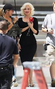 The actress, who will be seen in the latest james bond adventure as cia agent paloma, will play marilyn in blonde, a fictionalised biopic of the famous movie star. Ana De Armas Looks Eerily Similar To Marilyn Monroe In This Photo The Lift Fm