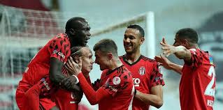 Türkiye kupası ya da sponsorluk anlaşmaları gereğince ziraat türkiye kupası, türkiye futbol federasyonu tarafından 1962 yılından beri düzenlenen ulusal kupa organizasyonudur. Uoh1k39bswb6 M