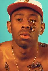 Mariah serving lack of taste; shades 'Caution'