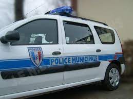 Maybe you would like to learn more about one of these? Apres Noisy Le Sec Et Stains La Police Municipale En Plein Debats A La Courneuve Consultation Populaire Le 18 Juin Prochain A Decouvrir